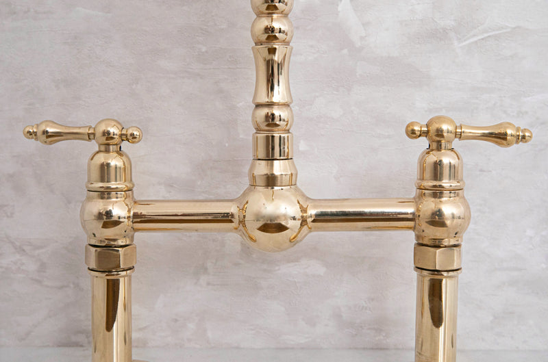 Elegant Vintage Brass Bridge Faucet - BRASSMA