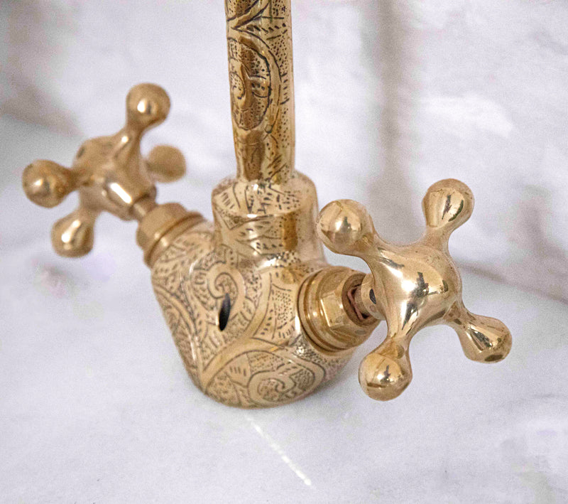 Handcrafted Brass Gooseneck Faucet - BRASSMA