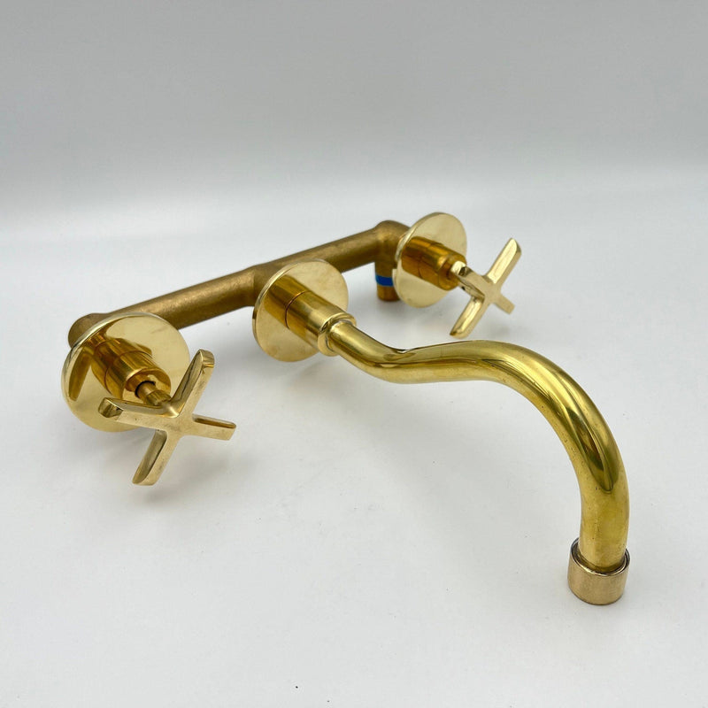 Curved Wall Mount Faucet With Valve